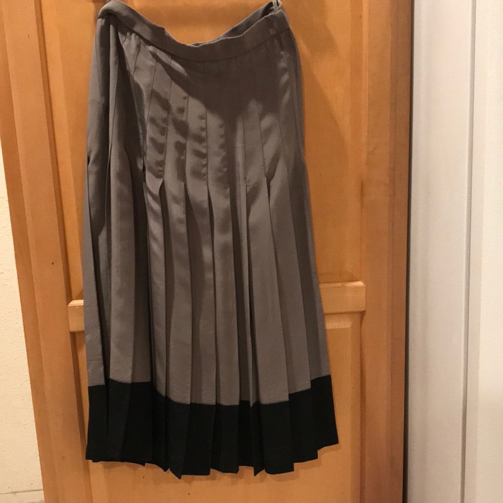 Vintage Anne Klein for I. Magnin pleated skirt size 4